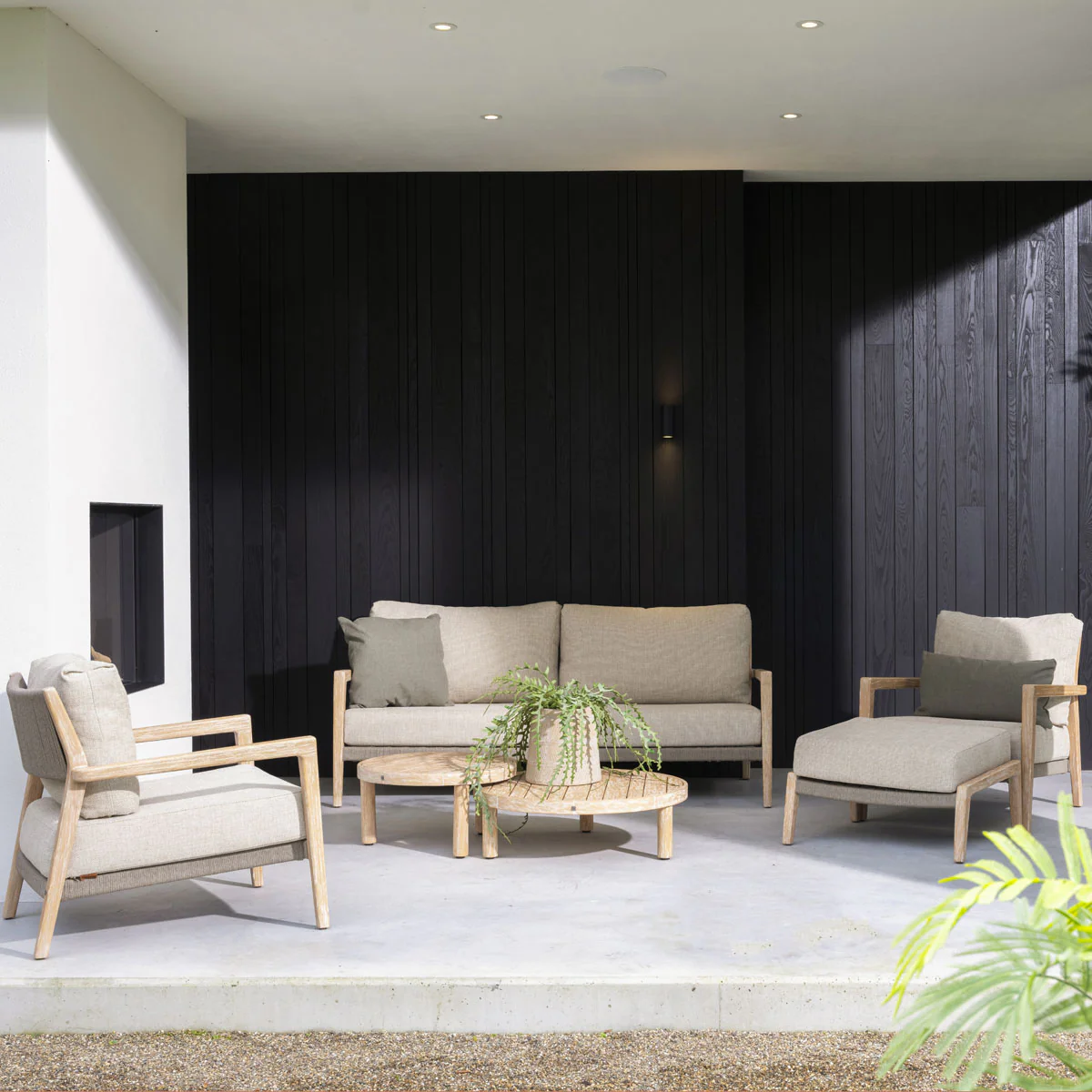 Julia Lounge set with Sem tables & Footstool | 4 Seasons Outdoor - NTC Homes, Inc.