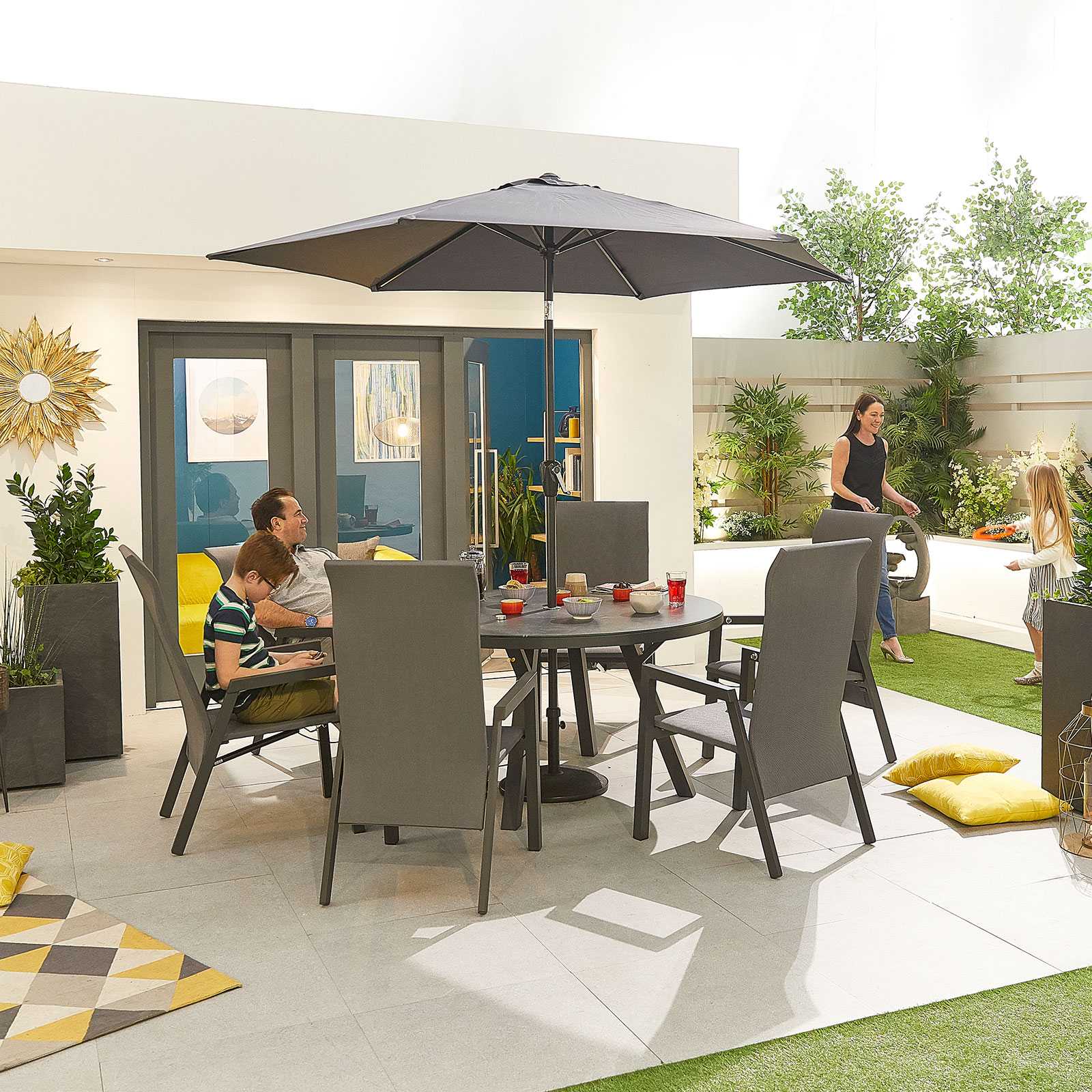 Venice 6 Seat Round Outdoor Dining Set by Nova - NTC Homes, Inc.