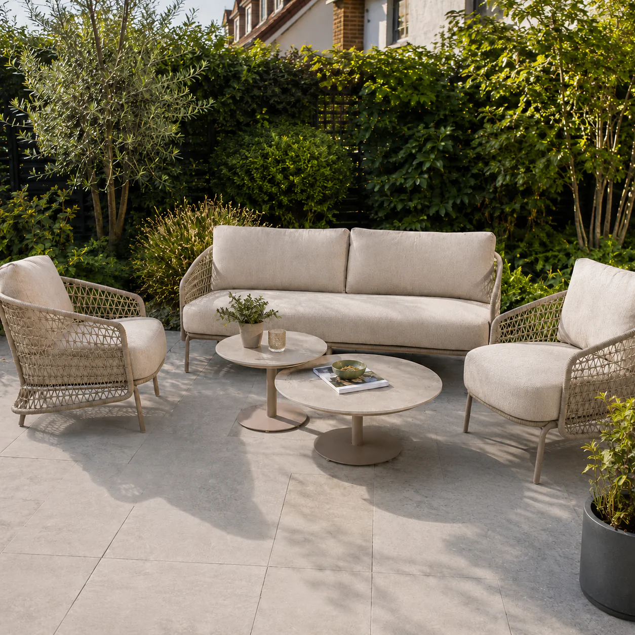 Puccini Outdoor Lounge Set with 2 Boaz Tables | 4 Seasons Outdoor - NTC Homes, Inc.