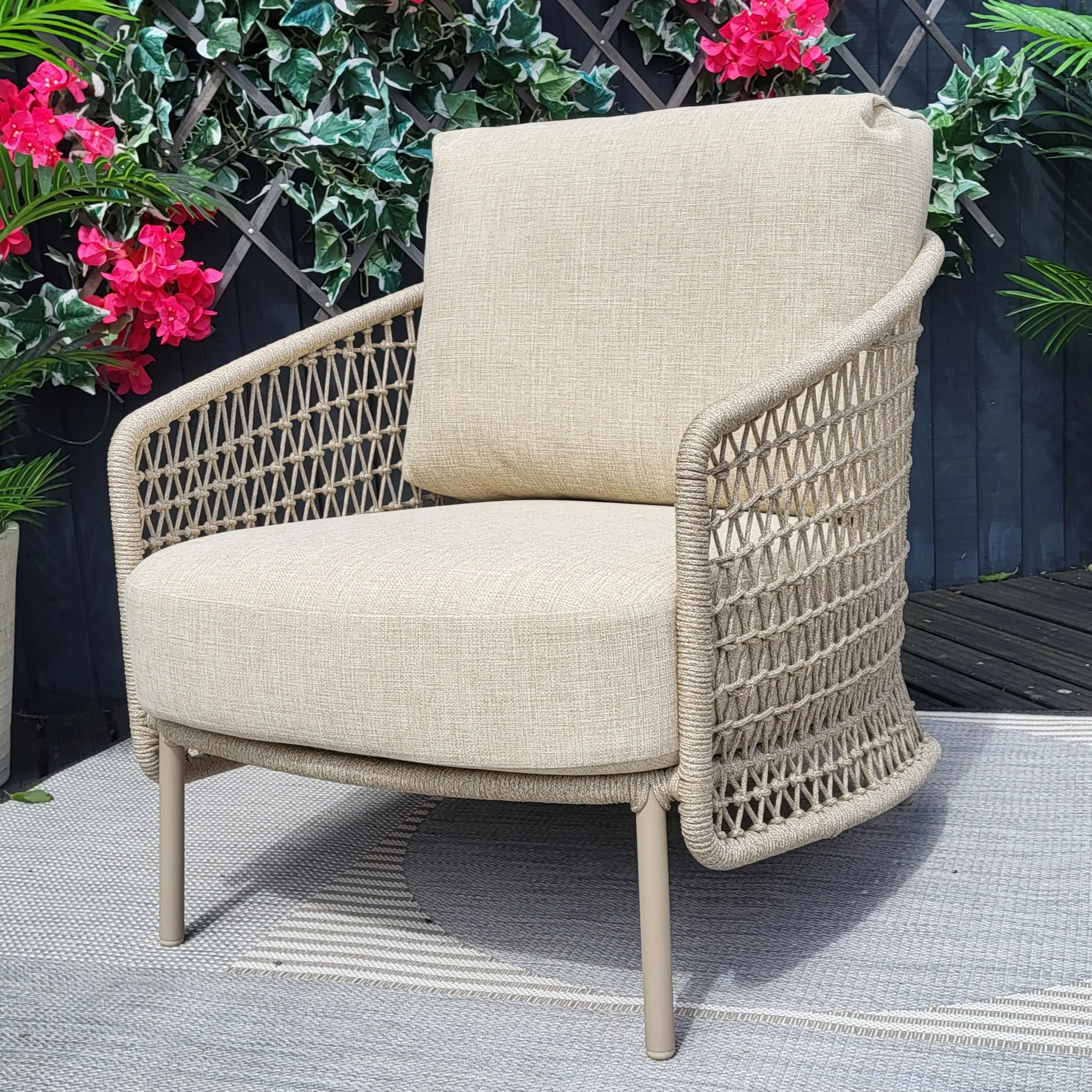 Puccini Outdoor Lounge Chair by 4 Seasons Outdoor - NTC Homes, Inc.