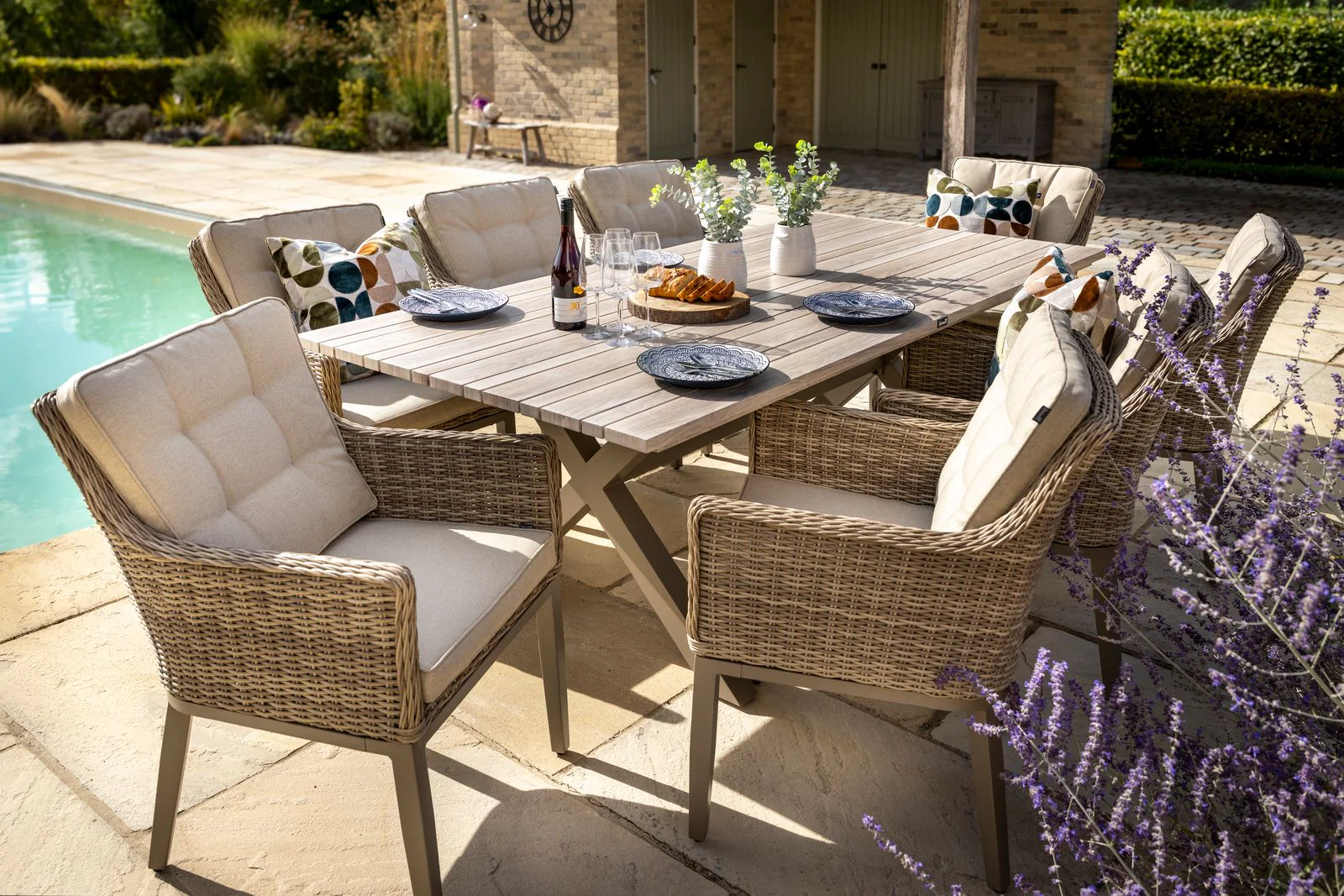 Arley Outdoor 8 Seat Rectangular Dining Set | Hartman - NTC Homes, Inc.
