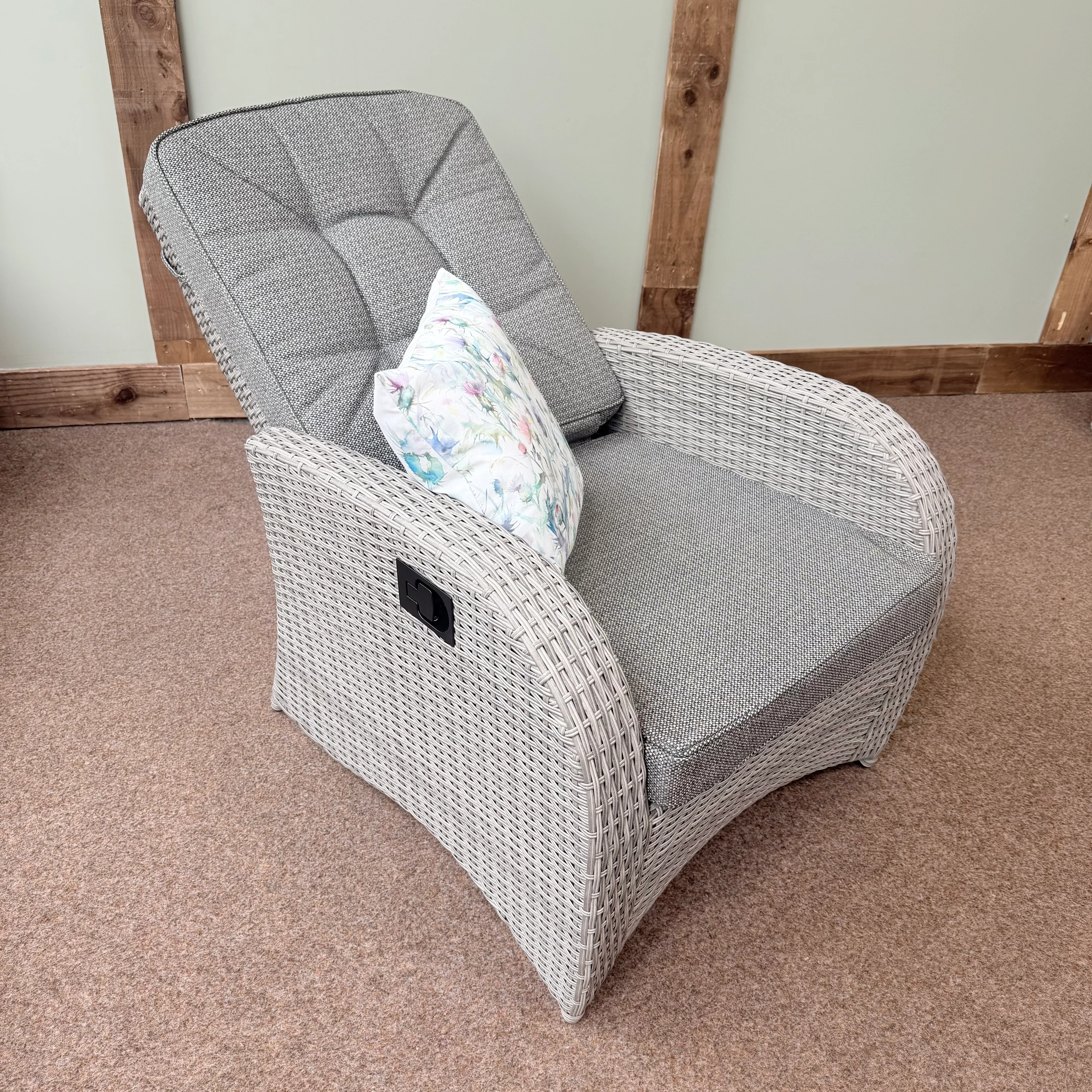 Bowness Reclining Outdoor Chair in Grey | Vila - NTC Homes, Inc.