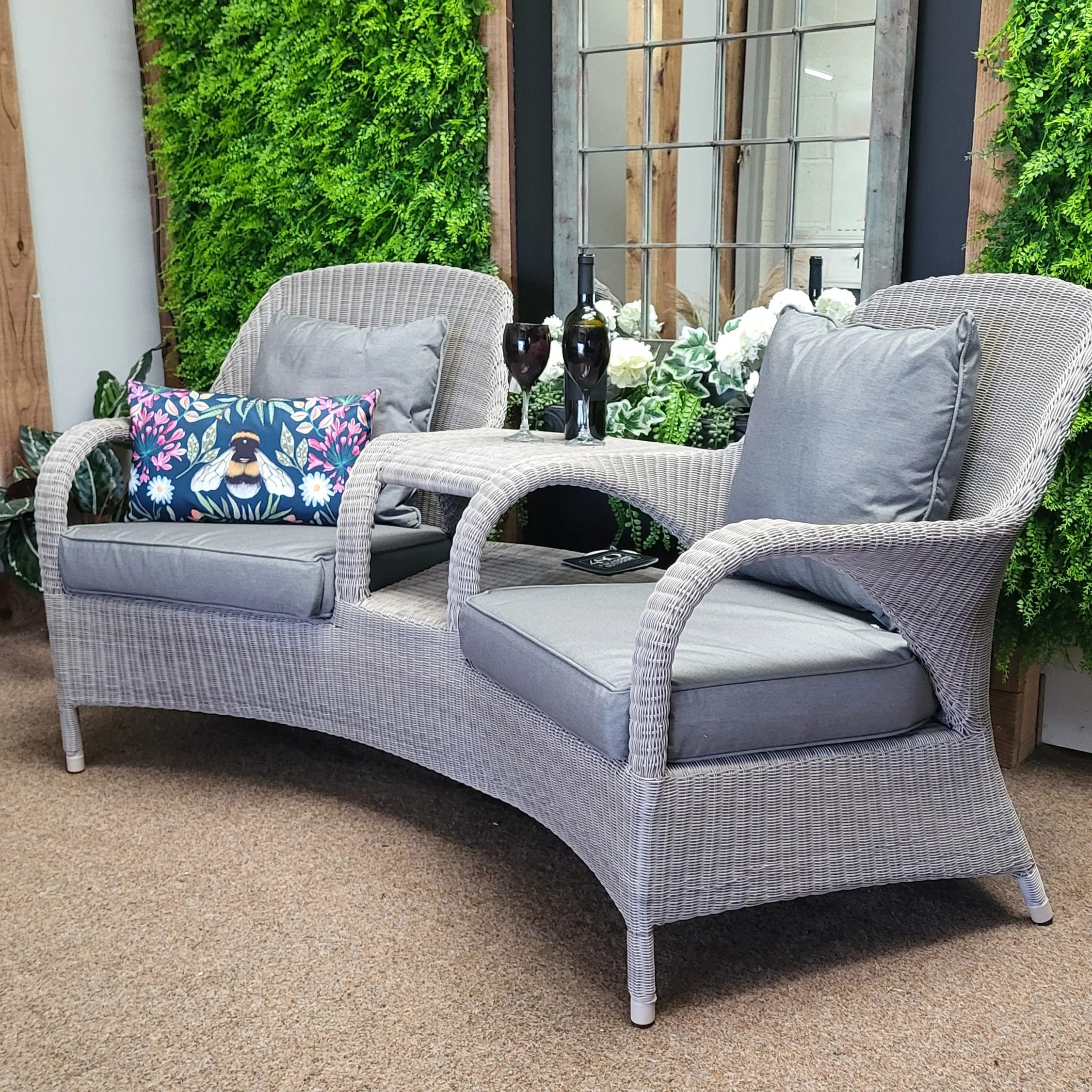 Sussex Outdoor Love Seat by 4 Seasons Outdoor - NTC Homes, Inc.