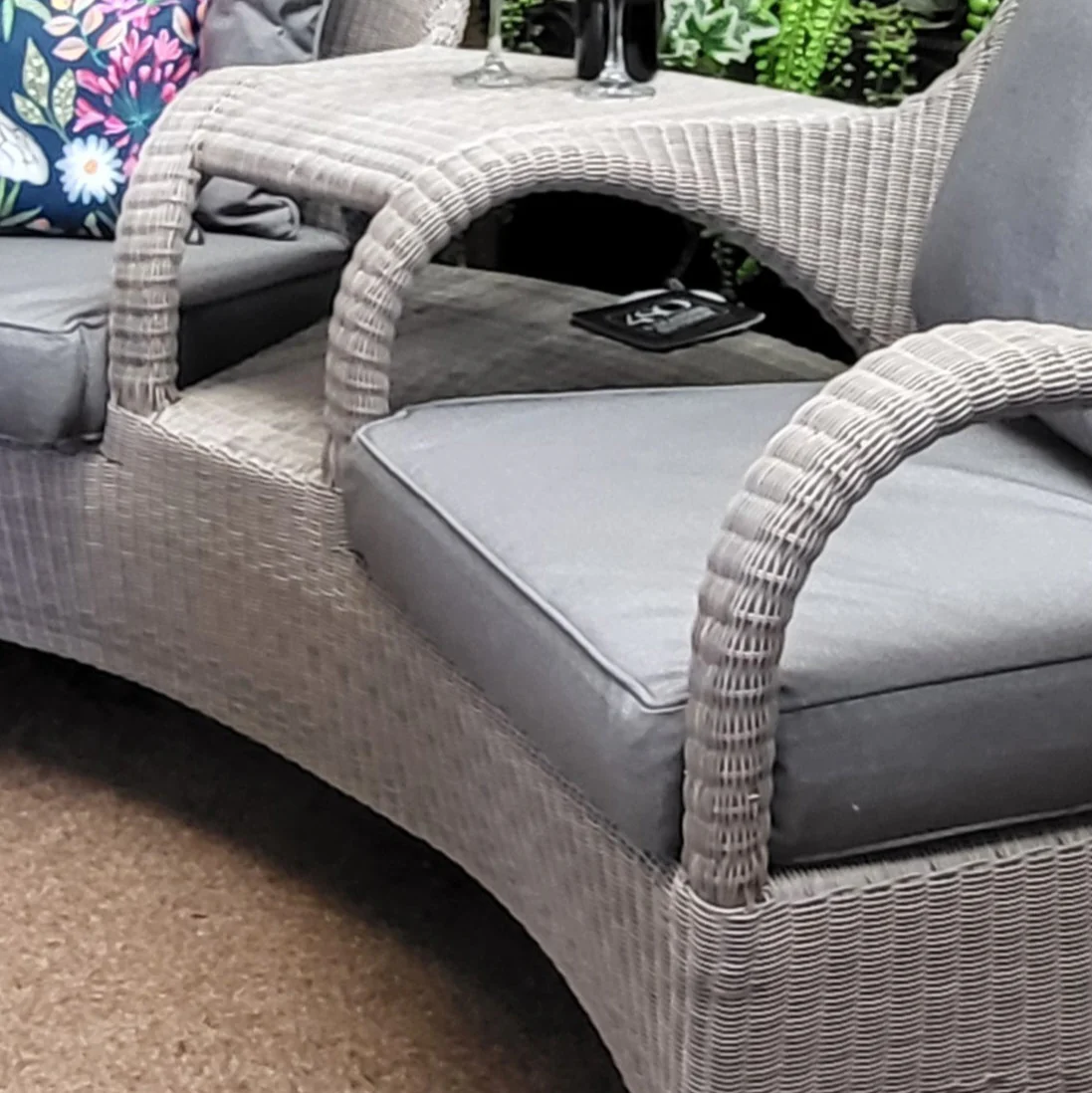 Sussex Outdoor Love Seat by 4 Seasons Outdoor - NTC Homes, Inc.