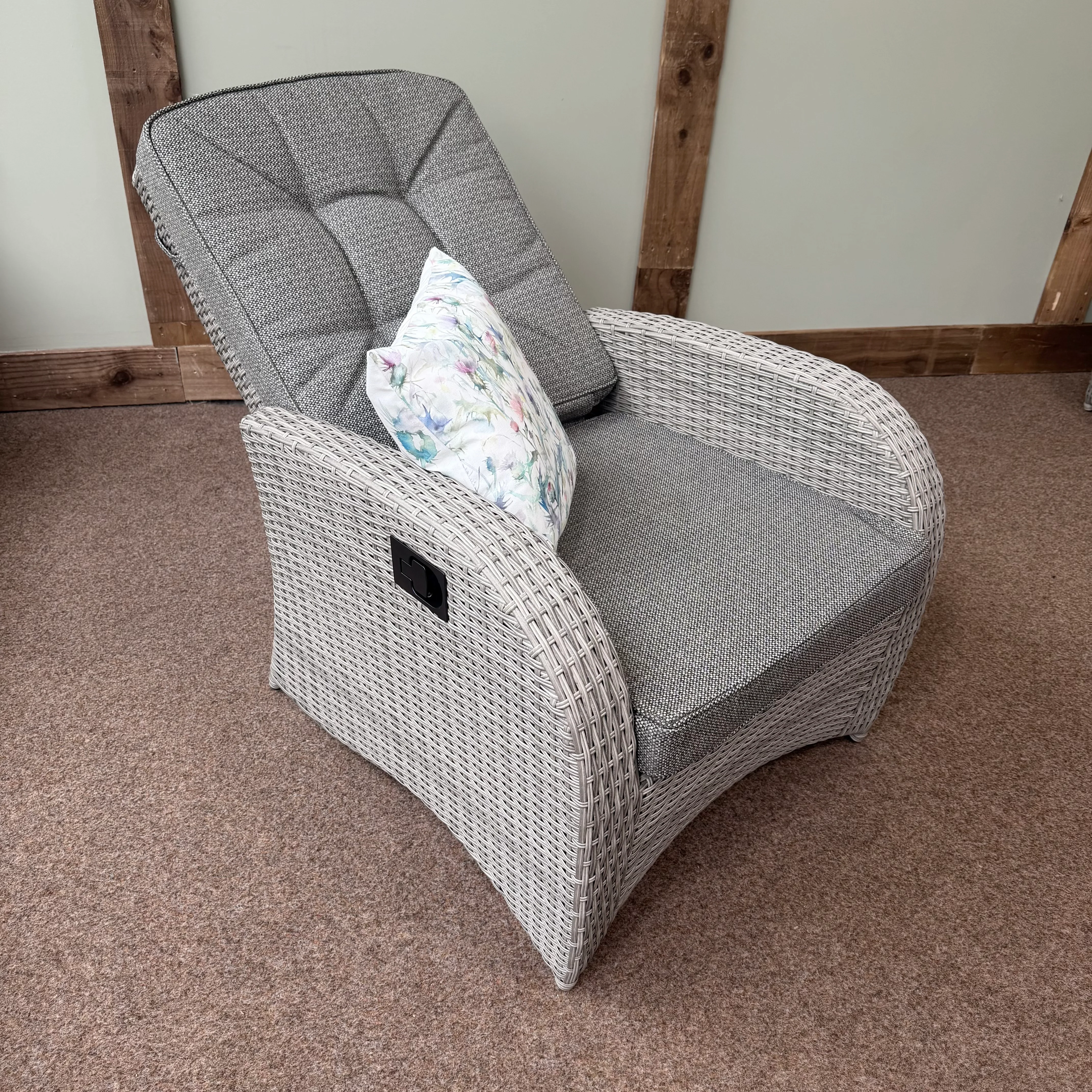 Bowness Reclining Outdoor Chair in Grey | Vila - NTC Homes, Inc.