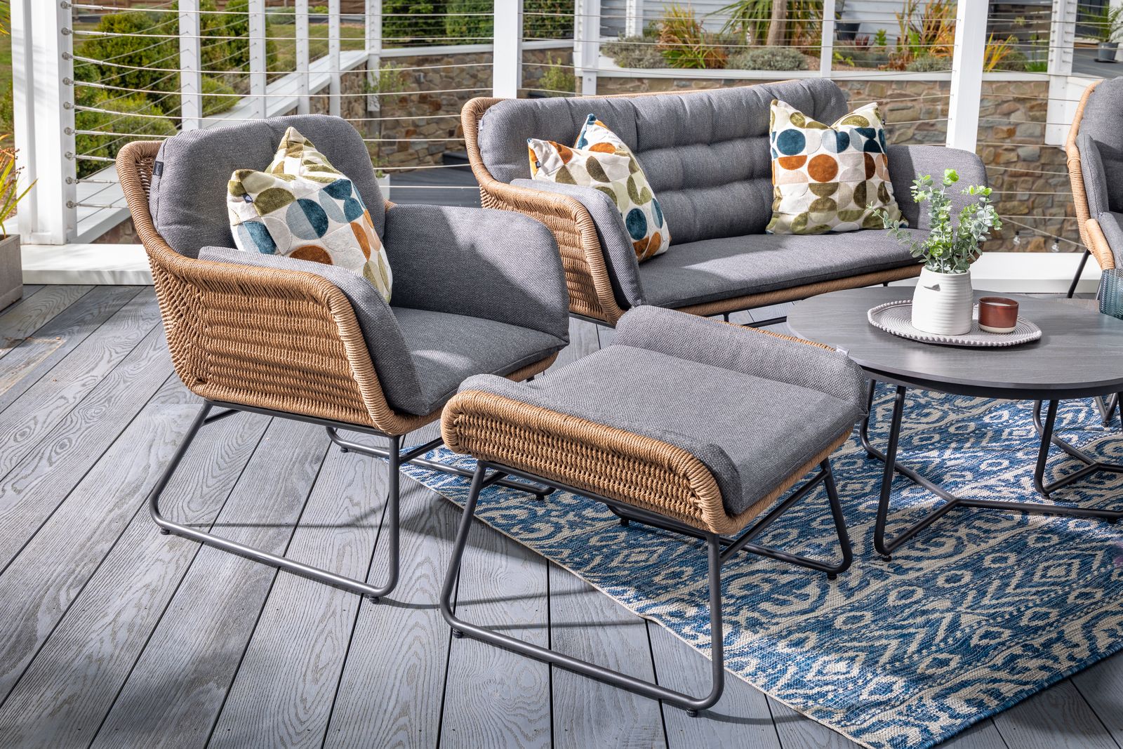 Rayo Outdoor 2 Seat Lounge Set | Hartman - NTC Homes, Inc.