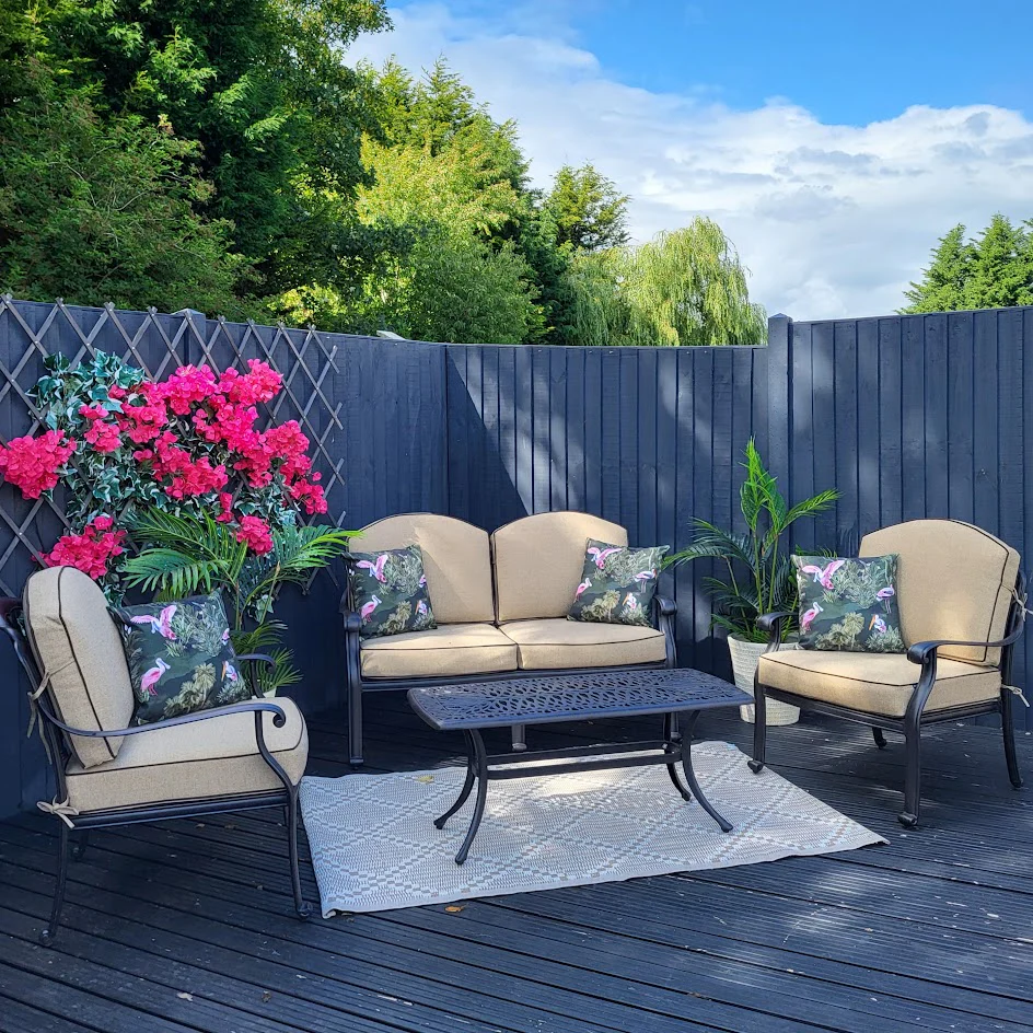 Outdoor Lounge with Coffee Table in Cast Aluminium - Amalfi By Hartman - NTC Homes, Inc.