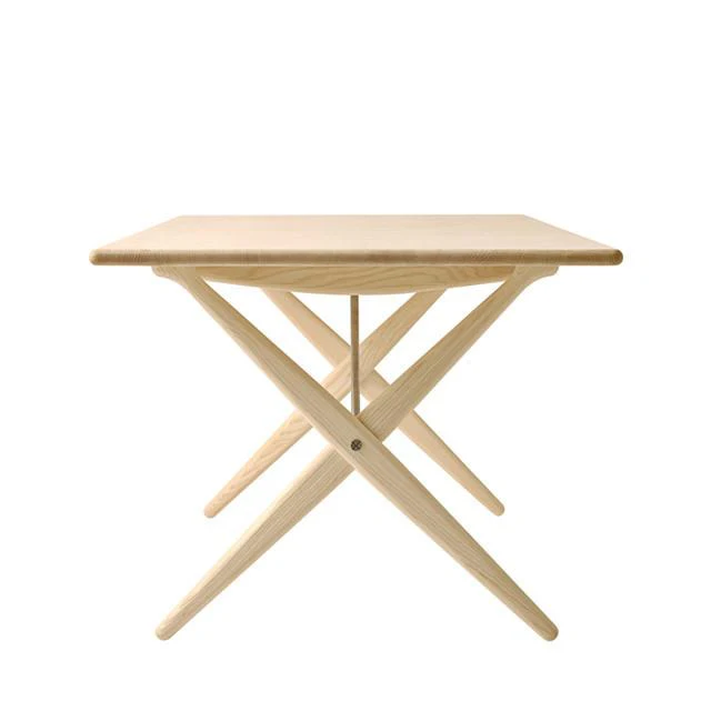 Wegner PP85 Cross Legged Dining Table - NTC Homes, Inc.
